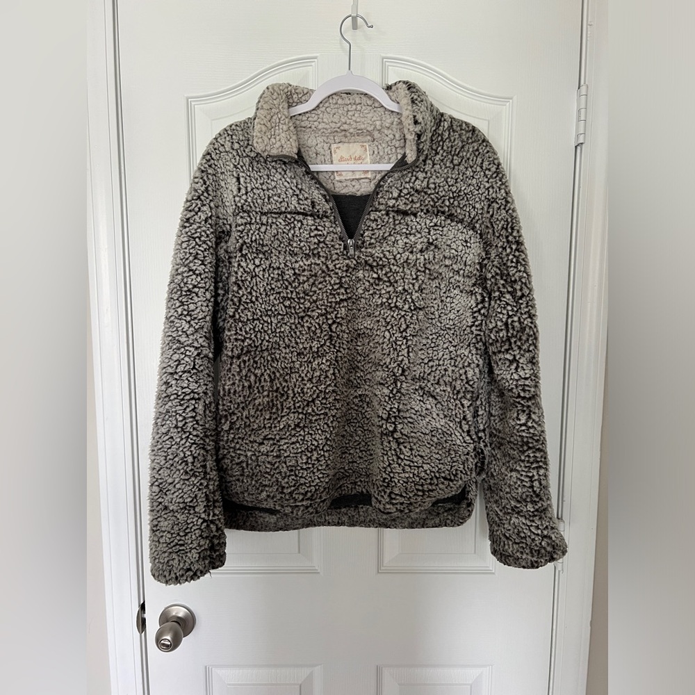 Super warm 1/4 - Zip Alter'd State Pullover!